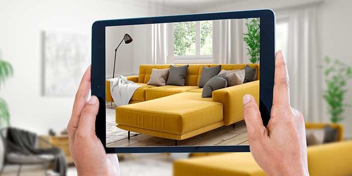 Tablet fotografiert Wohnung