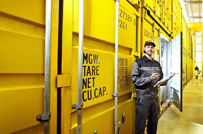 Einlagerung im Container